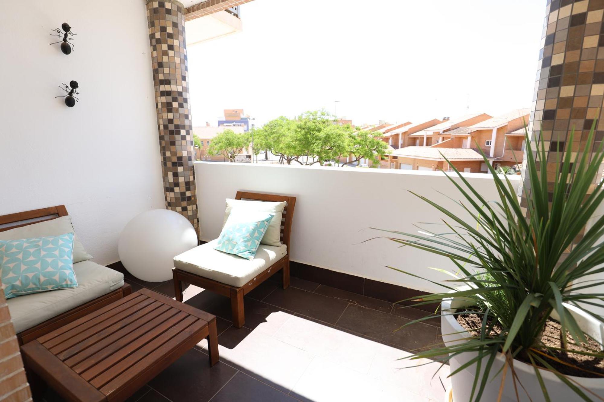 Estupendo Duplex Famililar Con Terrazas Y Parking By Hometels